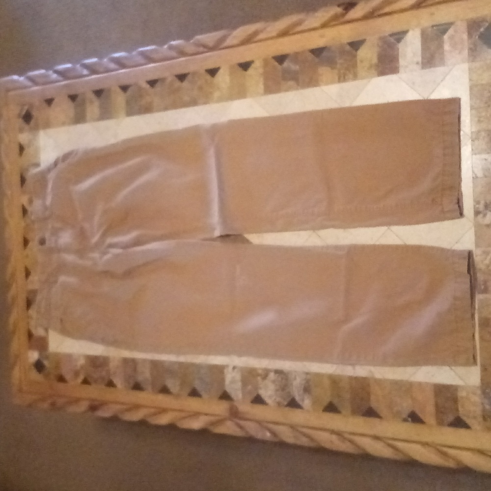 American Eagle khakis 28x32